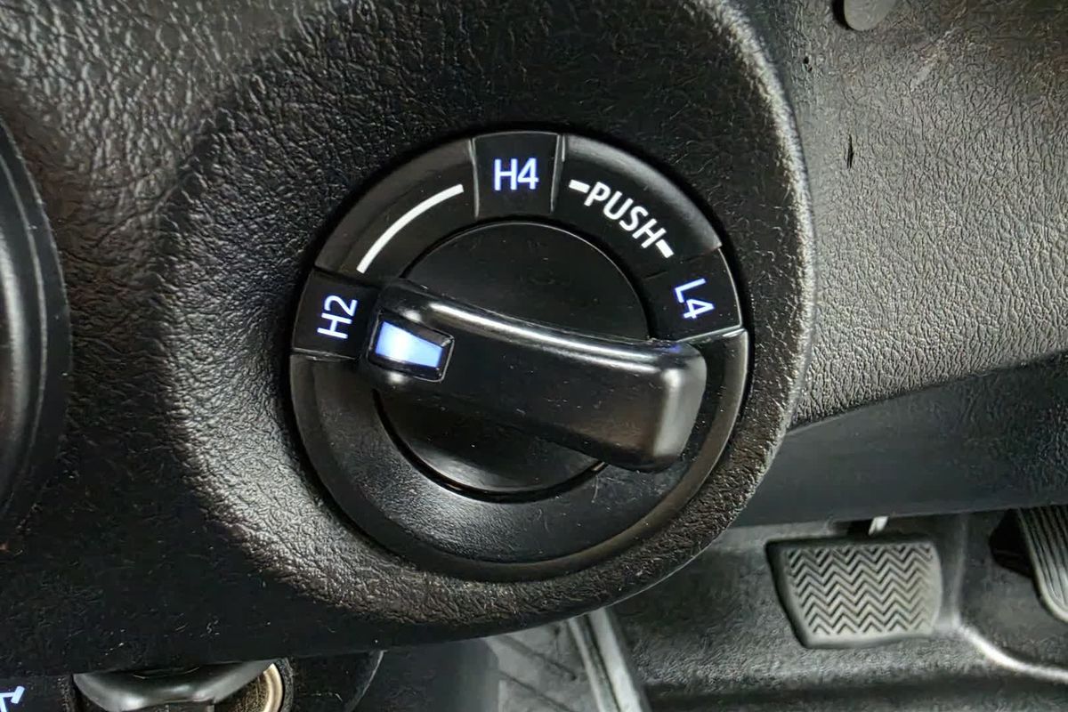 2019 Toyota Hilux SR GUN126R 4X4