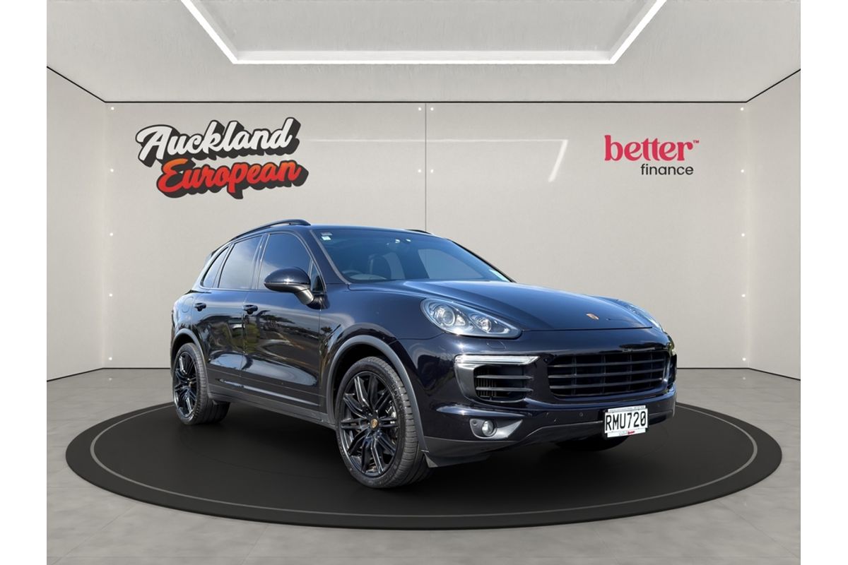 2016 Porsche CAYENNE