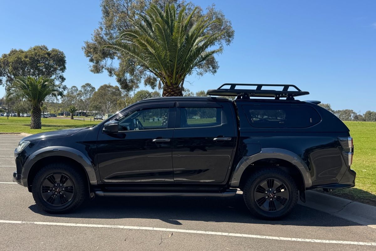 2022 Isuzu D-MAX X-TERRAIN 4X4
