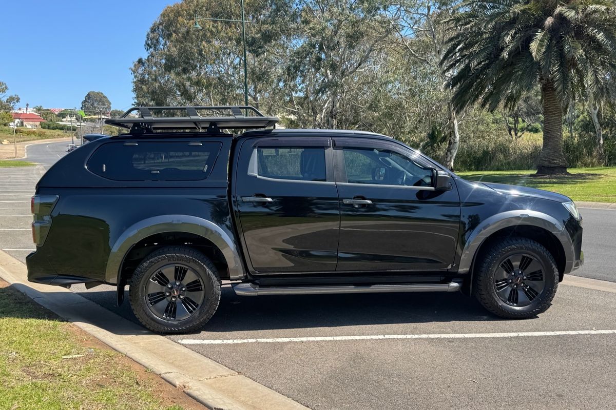 2022 Isuzu D-MAX X-TERRAIN 4X4