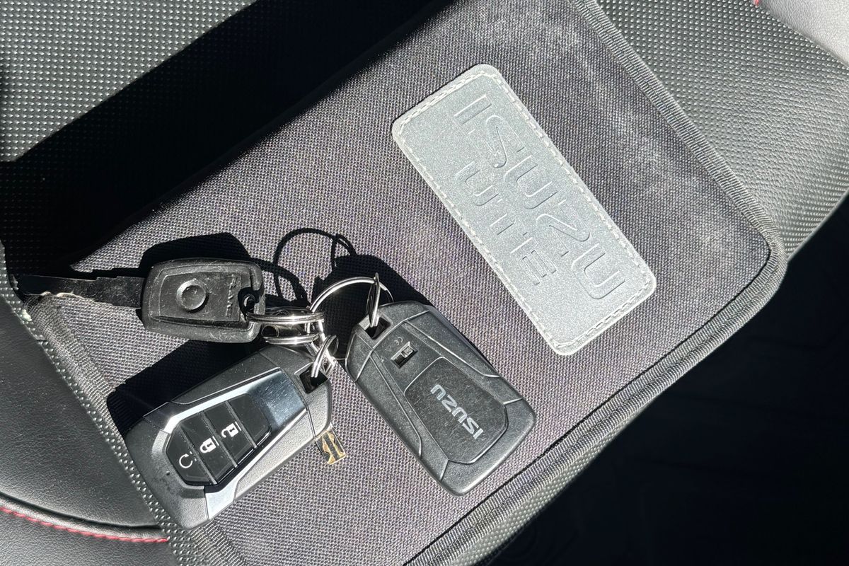 2022 Isuzu D-MAX X-TERRAIN 4X4