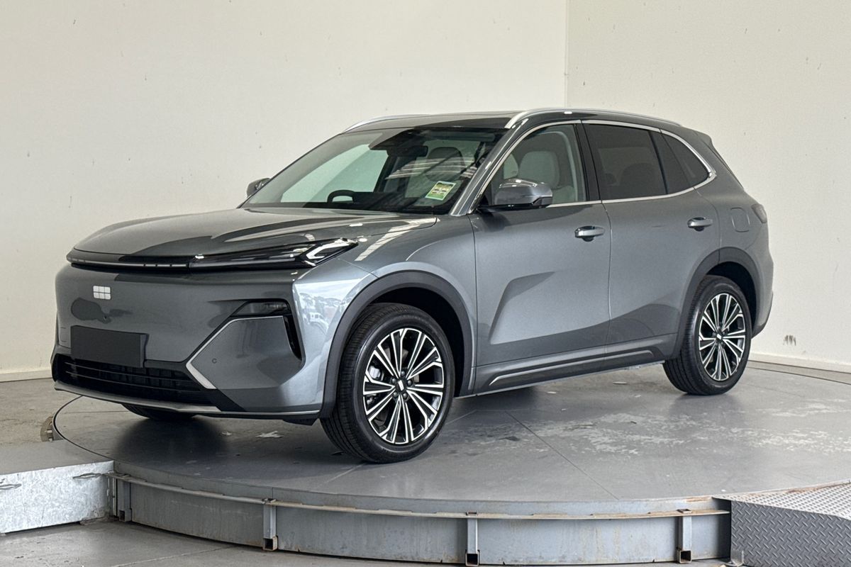 2026 Geely Starray EM-i AWD Inspire P145