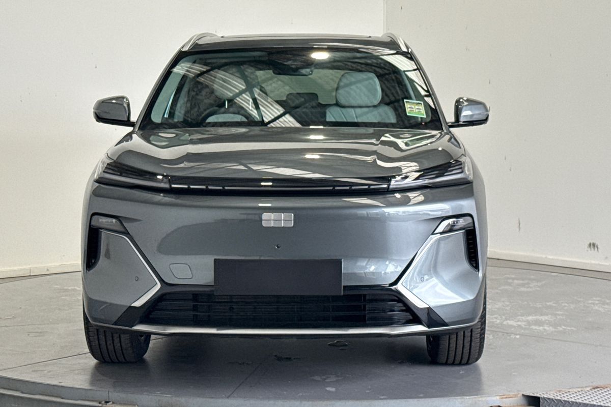 2026 Geely Starray EM-i AWD Inspire P145