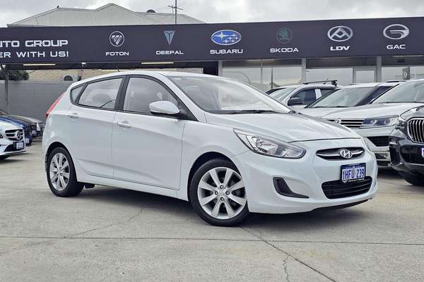 2017 Hyundai Accent Sport RB6
