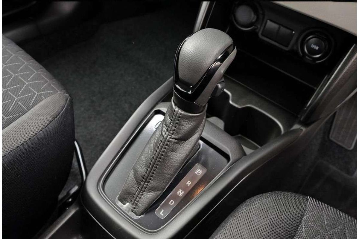 2026 Suzuki Swift Hybrid UZ