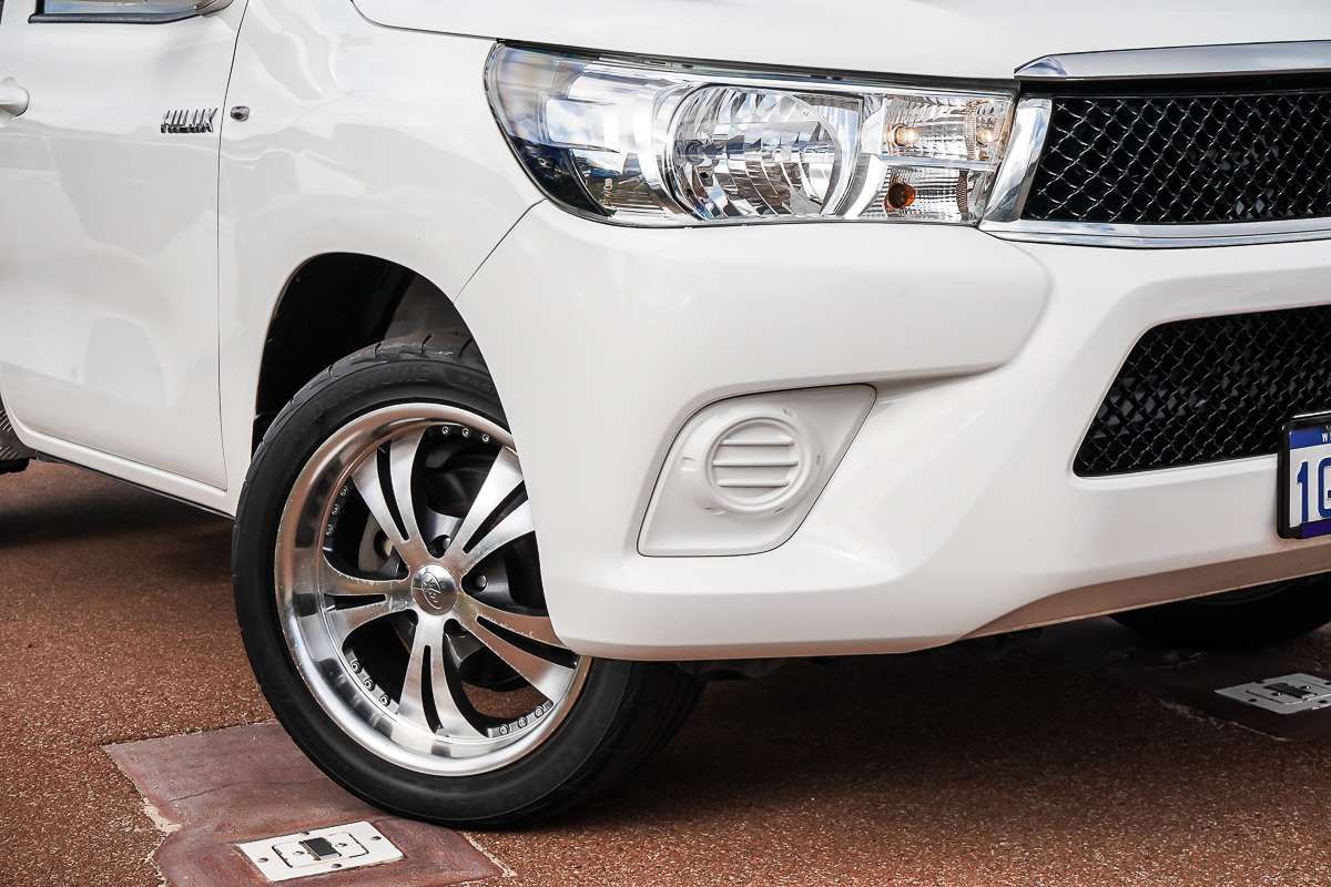 2017 Toyota Hilux Workmate TGN121R Rear Wheel Drive