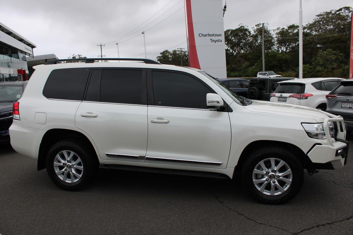2020 Toyota Landcruiser Sahara VDJ200R