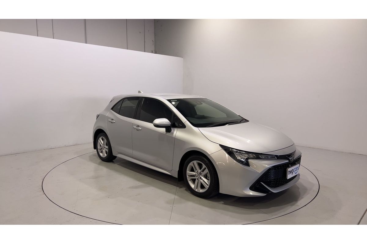 2018 Toyota Corolla Ascent Sport MZEA12R
