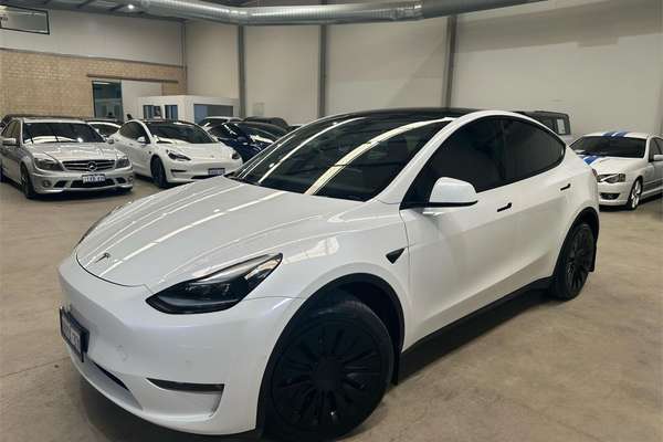 2023 Tesla Model Y Long Range