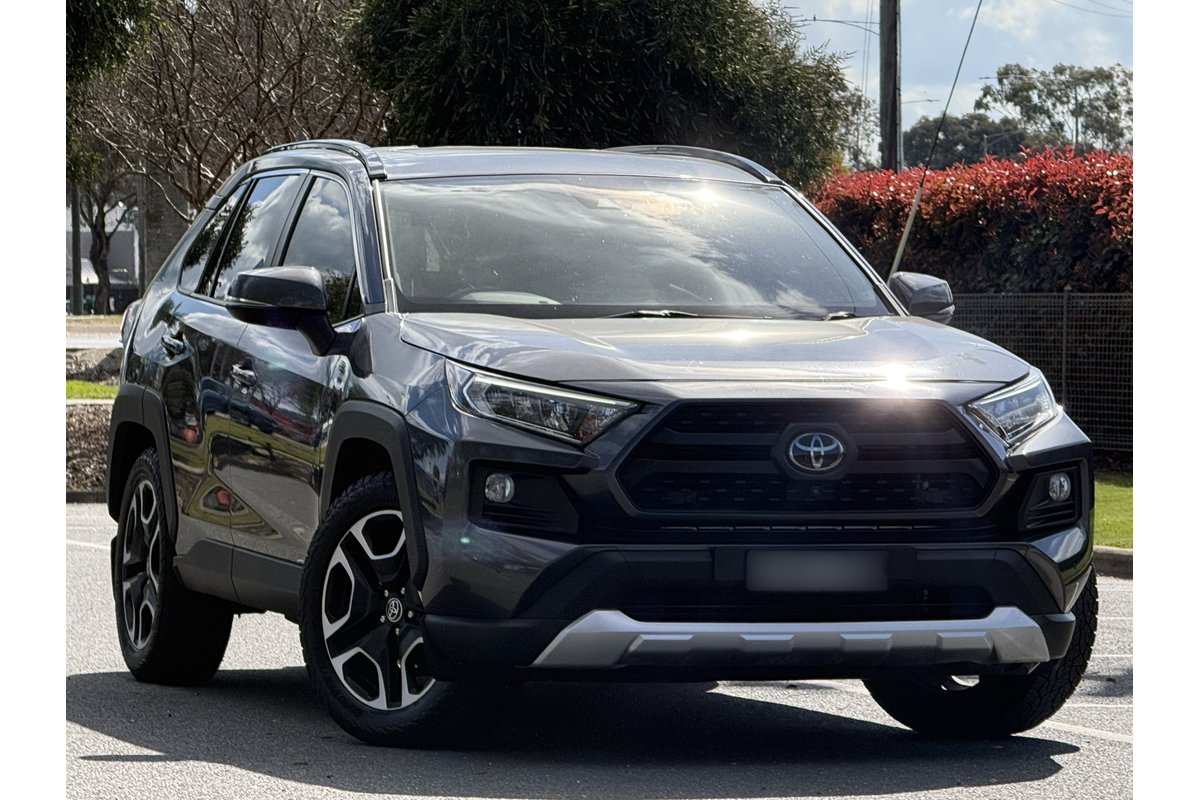 2020 Toyota RAV4 Edge AXAA54R