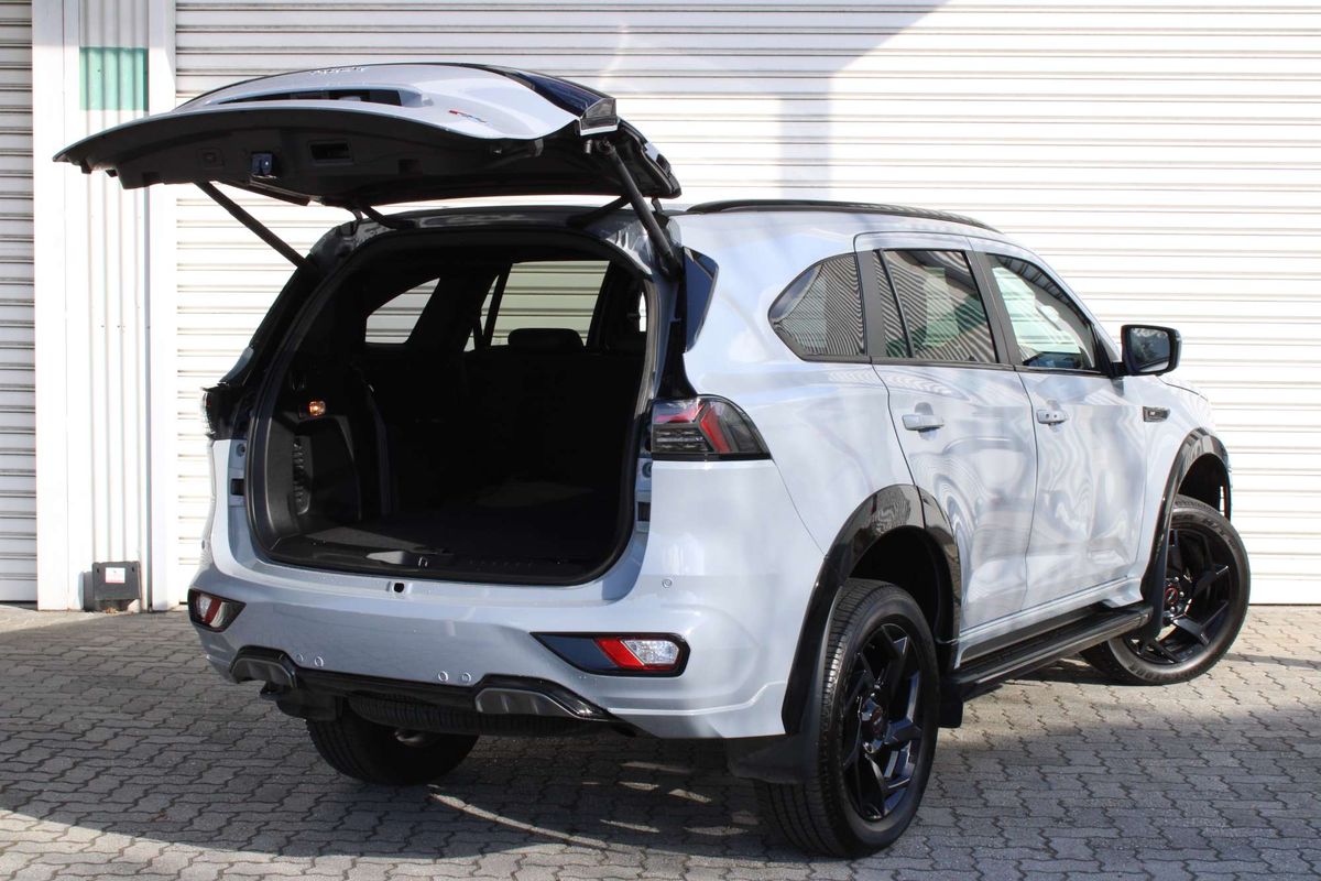 2026 Isuzu MU-X X-TERRAIN