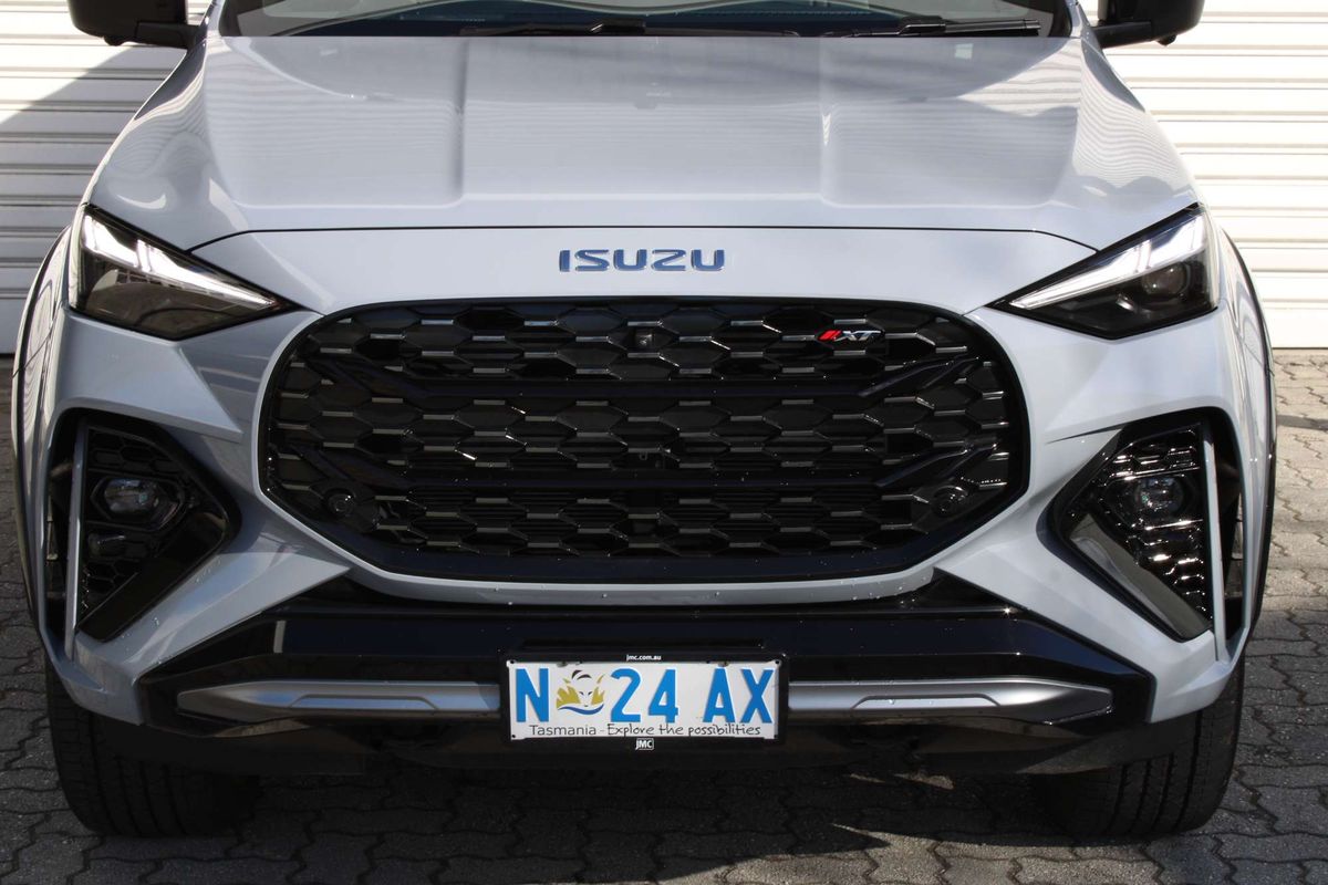 2026 Isuzu MU-X X-TERRAIN