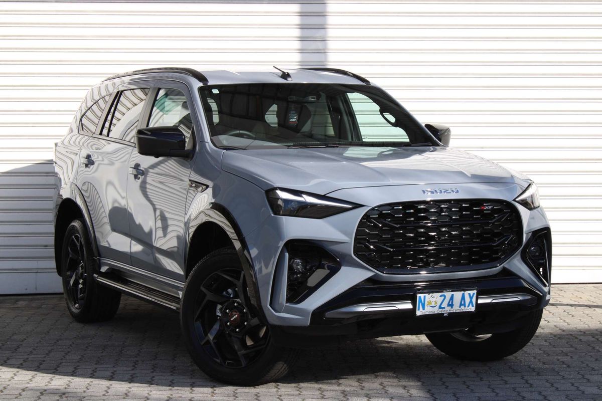 2026 Isuzu MU-X X-TERRAIN