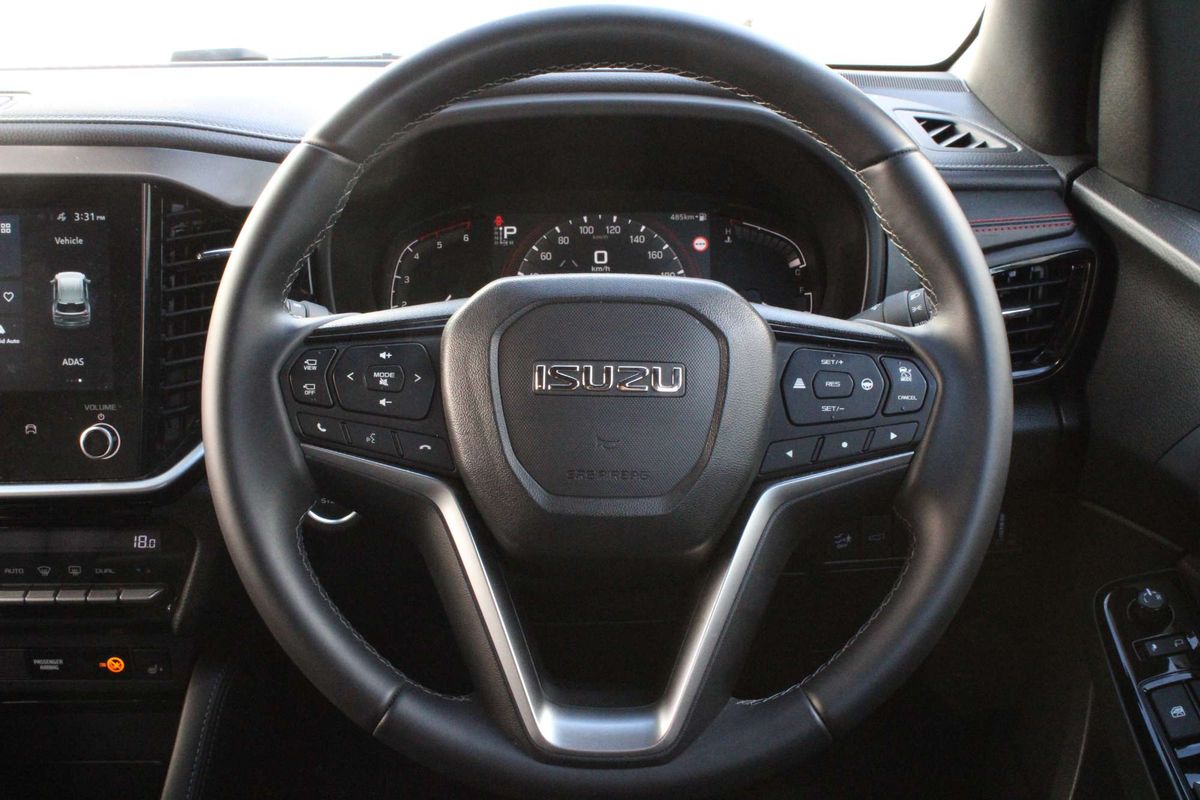 2026 Isuzu MU-X X-TERRAIN