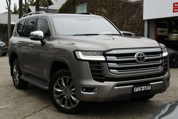 2023 Toyota Landcruiser Sahara ZX FJA300R