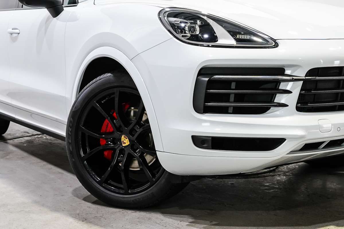 2022 Porsche Cayenne Platinum Edition 9YA