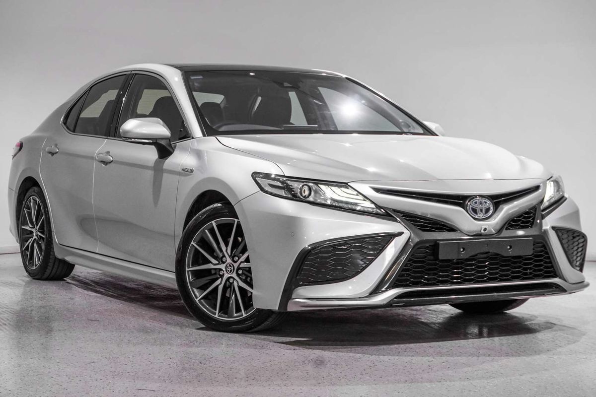 2023 Toyota Camry SL AXVH70R