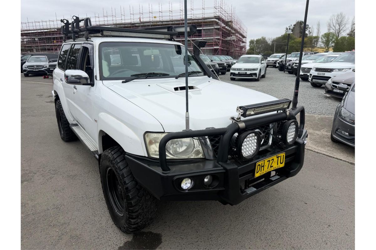 2010 Nissan Patrol ST GU 7
