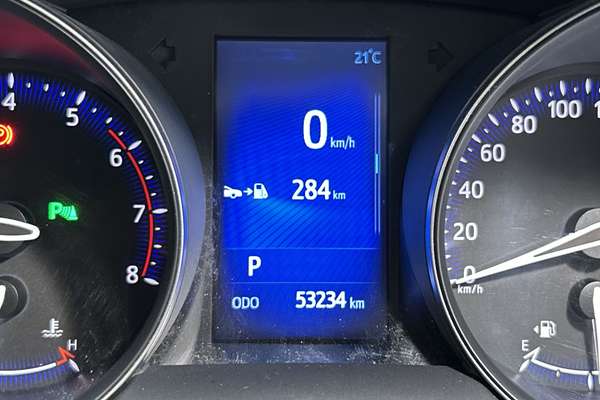 2017 Toyota C-HR NGX50R thumb-13