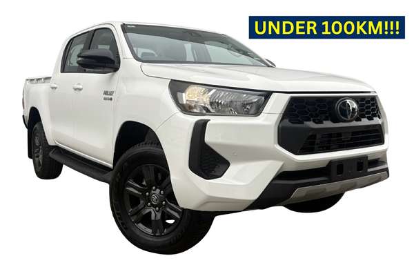 2025 Toyota Hilux SR GUN126R 4X4