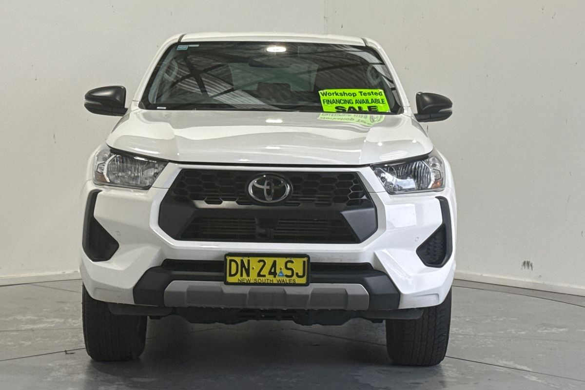 2025 Toyota Hilux SR 48V GUN126R 4X4