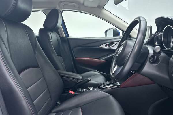 2015 Mazda CX-3 sTouring DK thumb-12