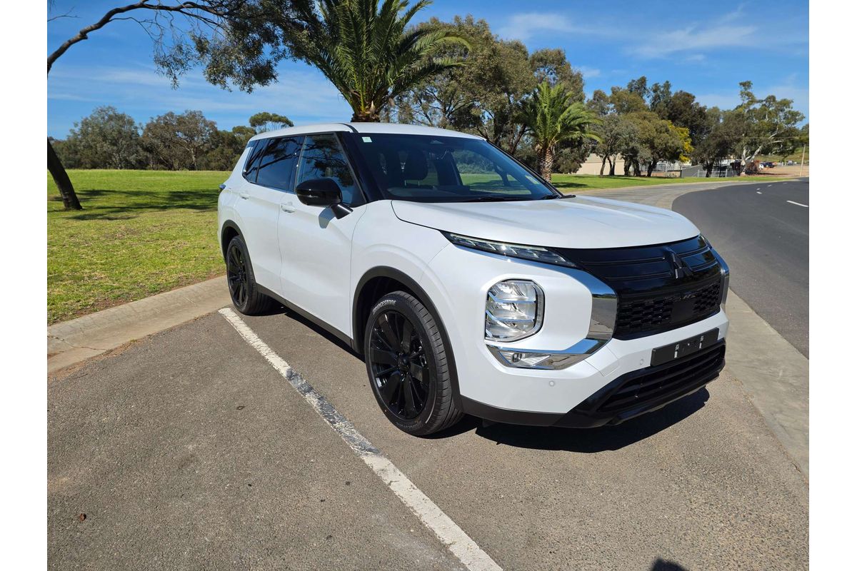 2026 Mitsubishi Outlander LS ZM