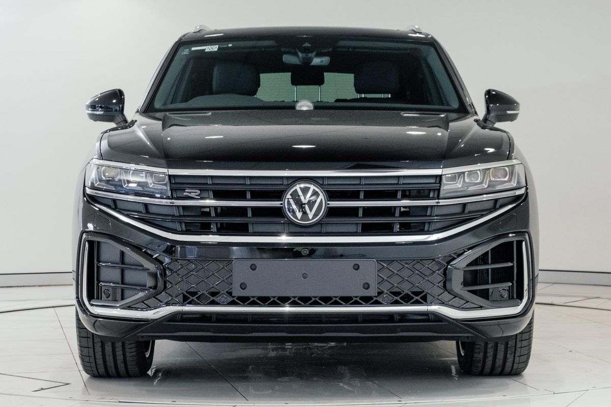 2025 Volkswagen Touareg 210TDI R-Line RC