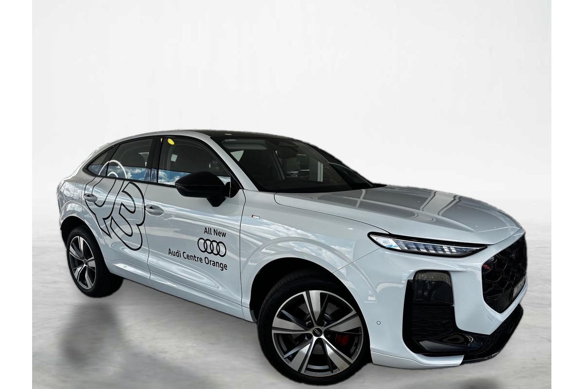 2025 Audi Q3 40 TFSI S line F3