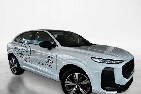 2025 Audi Q3 40 TFSI S line F3