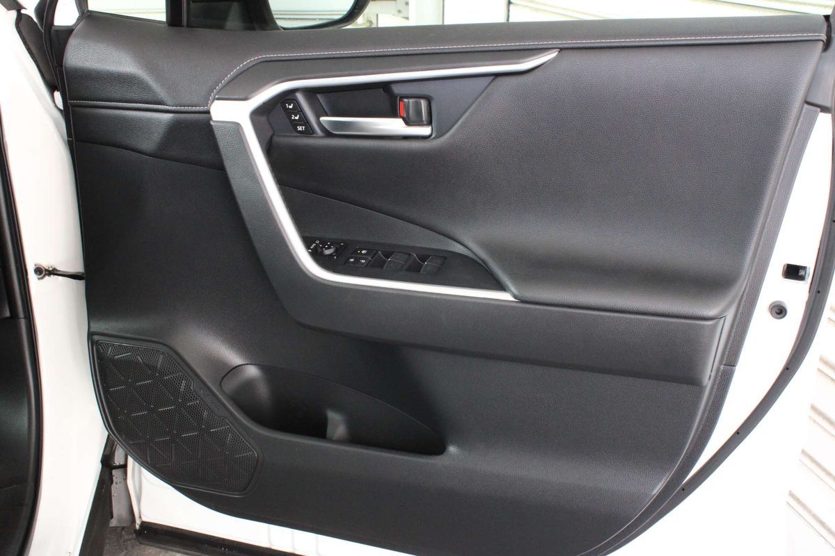 2022 Toyota RAV4 Cruiser AXAH54R