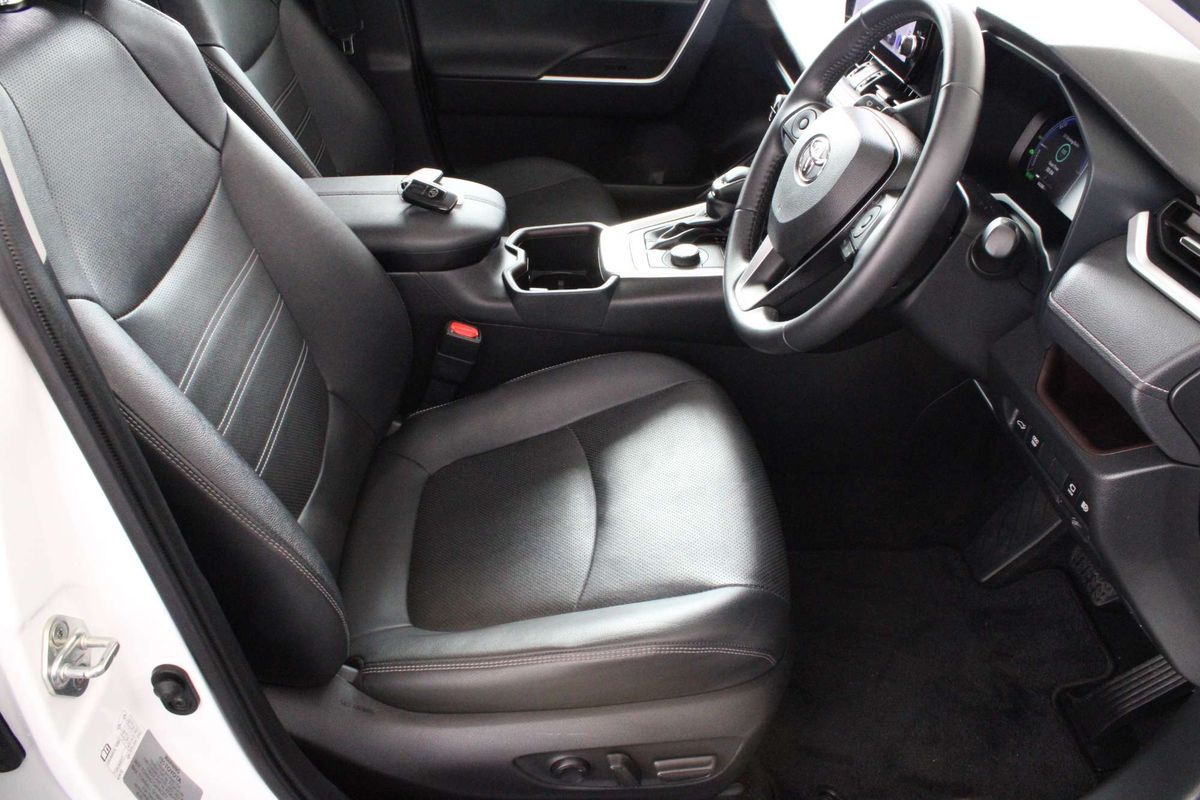 2022 Toyota RAV4 Cruiser AXAH54R