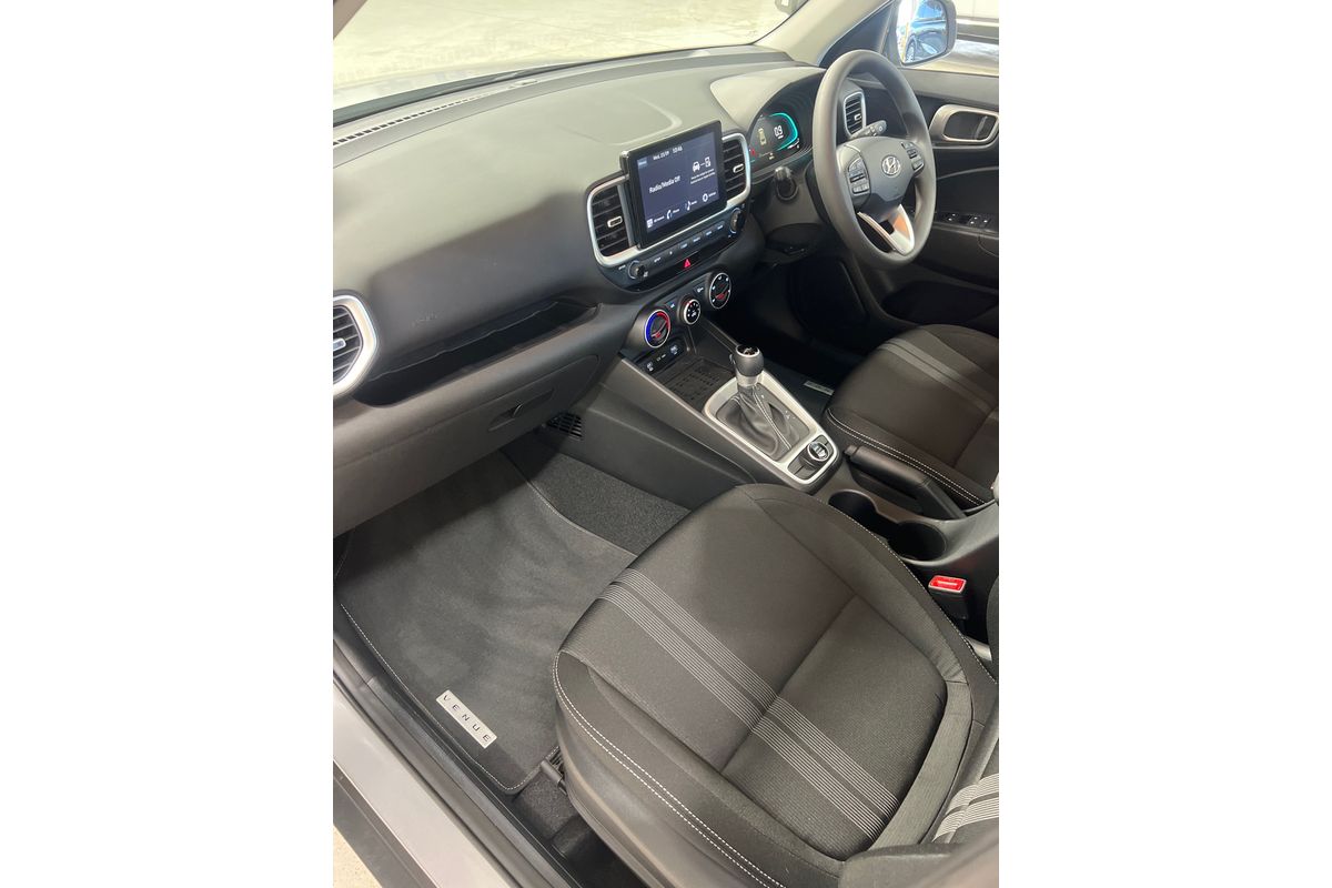 2026 Hyundai Venue QX.V5 image 14