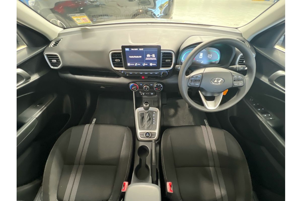 2026 Hyundai Venue QX.V5 image 15