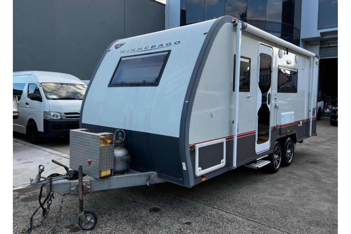 2018 Winnebago BURKE couples tourer