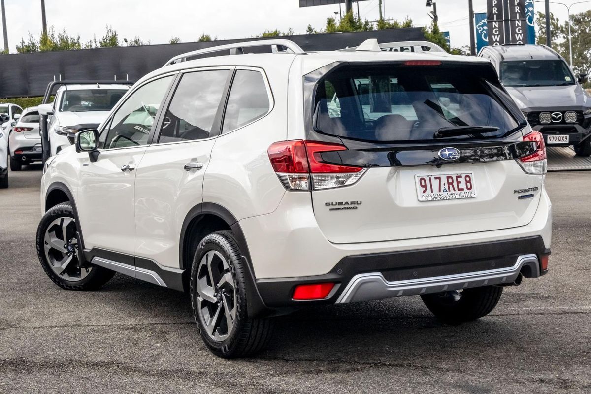 2023 Subaru Forester Hybrid S S5