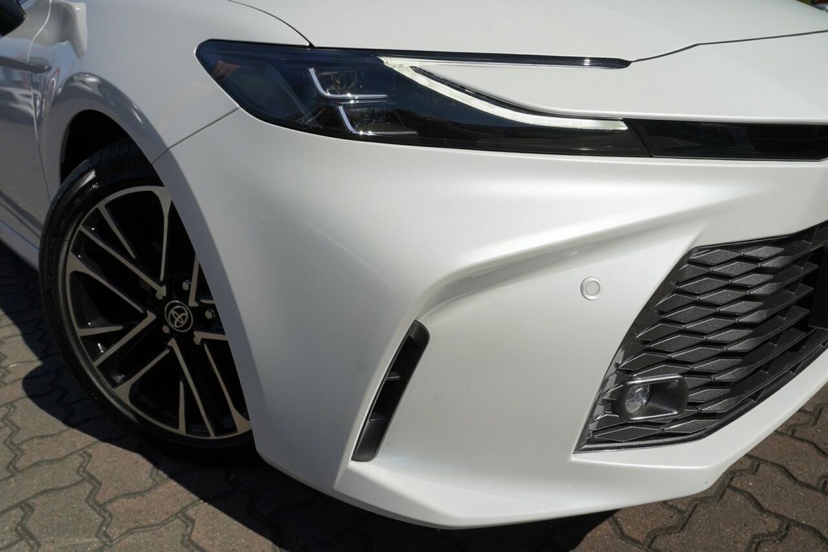 2025 Toyota Camry SL AXVH80R