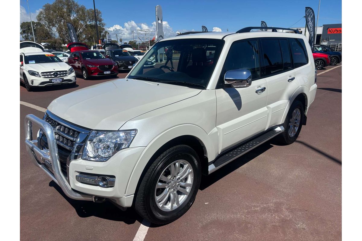 2019 Mitsubishi Pajero GLS NX