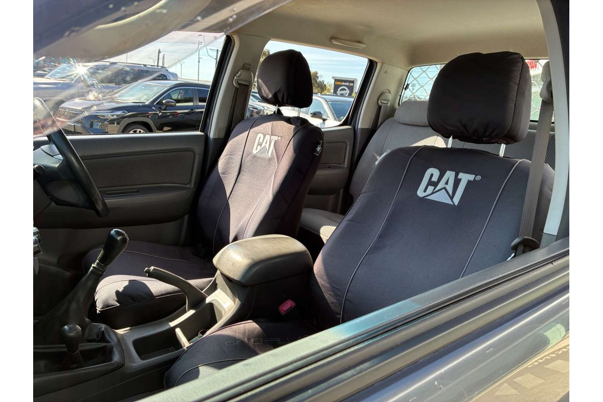 2013 Toyota Hilux SR KUN26R 4X4 image 8