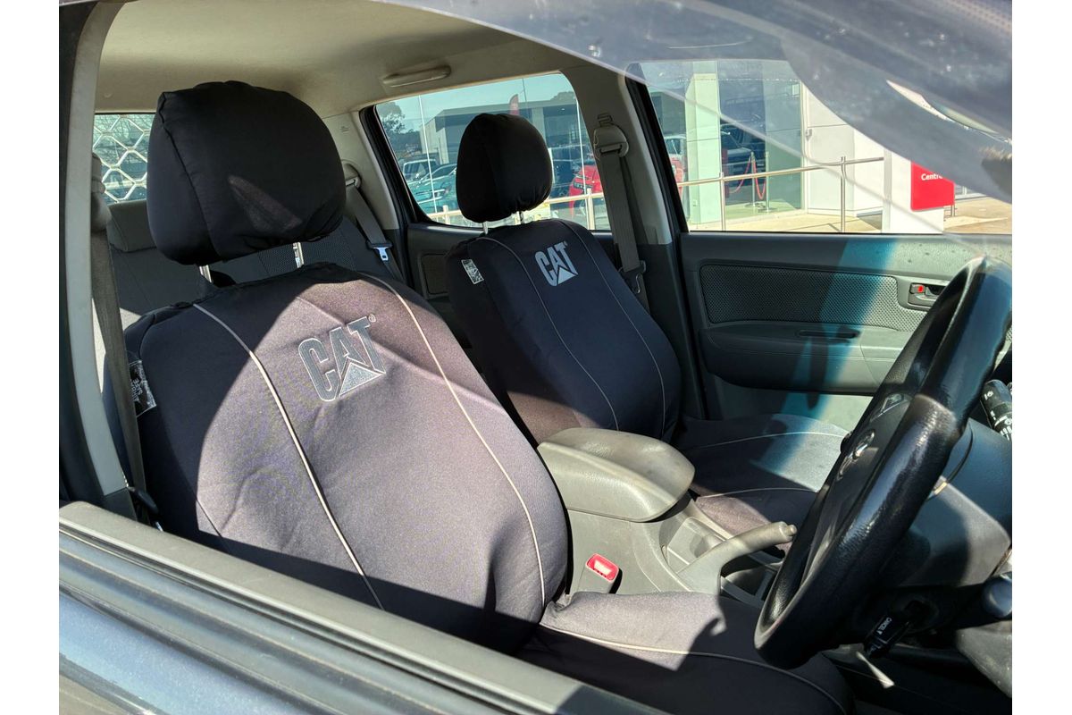 2013 Toyota Hilux SR KUN26R 4X4 image 12