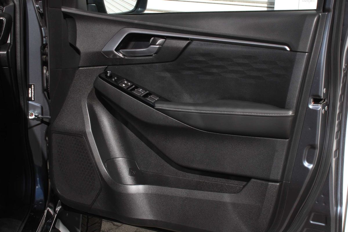 2026 Isuzu D-MAX LS-U+ 4X4