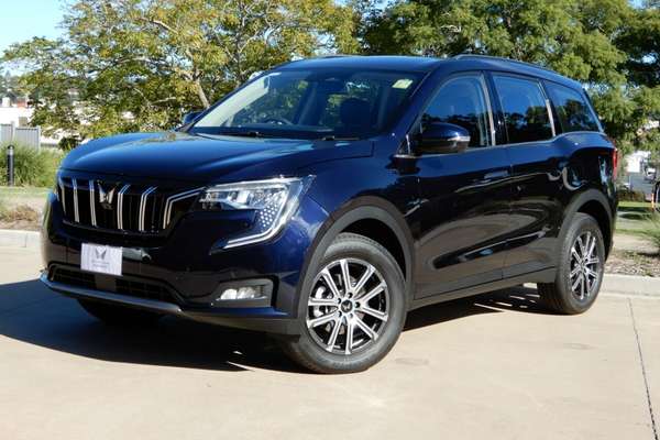 2025 Mahindra XUV700 AX7