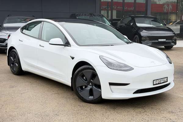 2021 Tesla Model 3 Standard Range Plus
