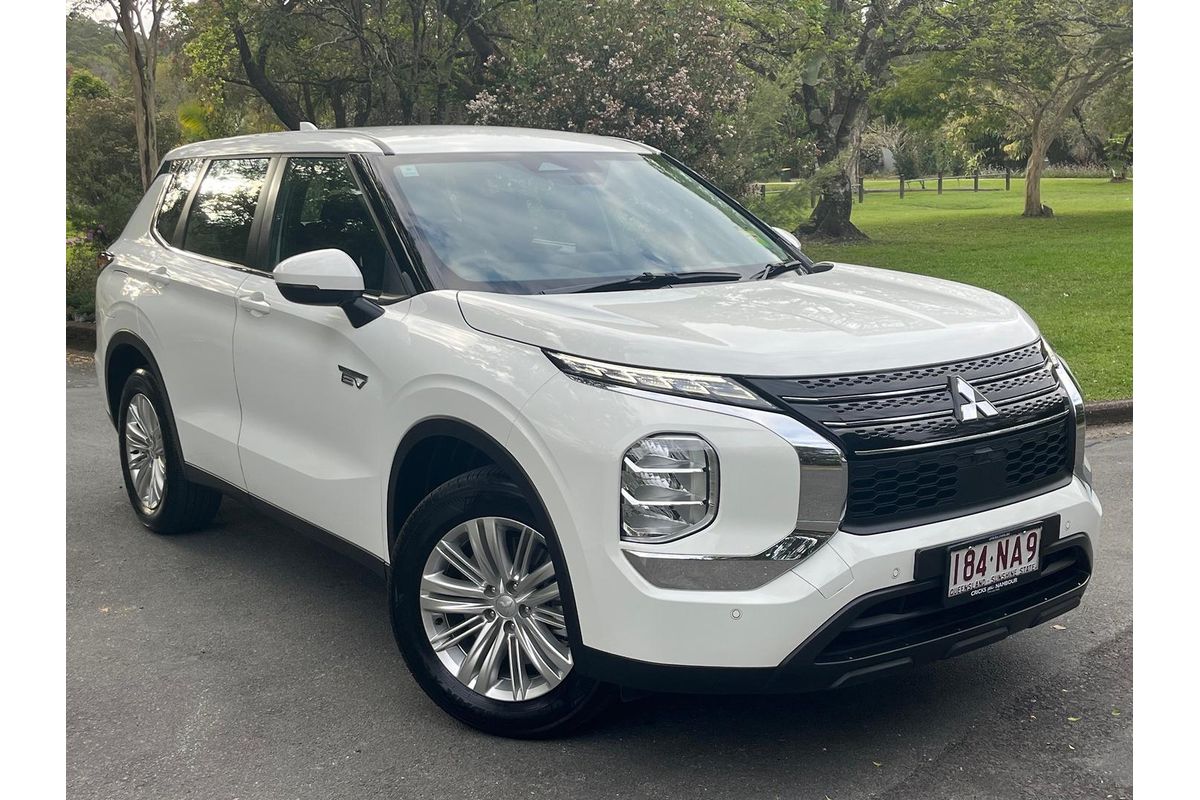 2025 Mitsubishi Outlander PHEV ES ZM