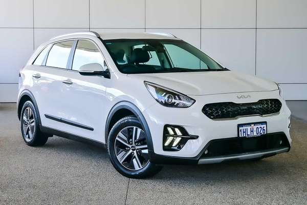 2021 Kia Niro Hybrid S DE