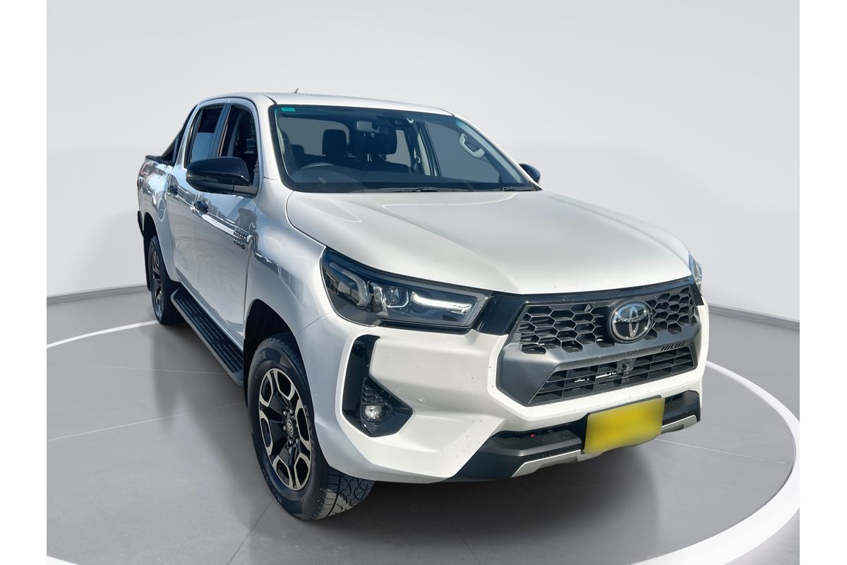 2025 Toyota Hilux SR5 48V GUN126R 4X4