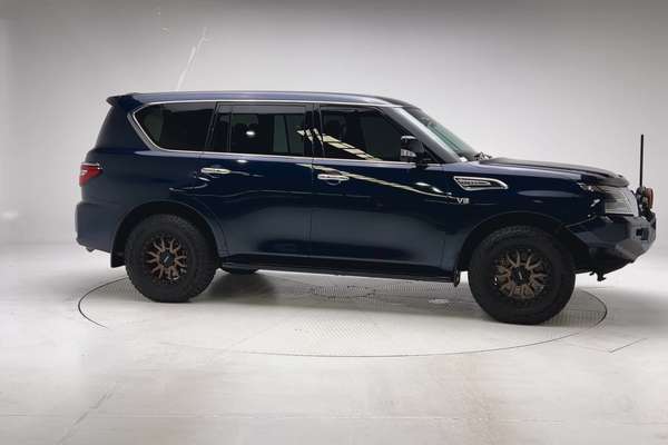2023 Nissan Patrol Ti Y62 thumb-4