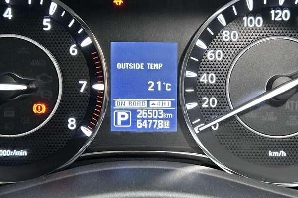 2023 Nissan Patrol Ti Y62 thumb-13