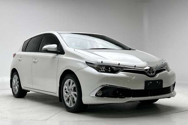 2017 Toyota Corolla Ascent Sport ZRE182R