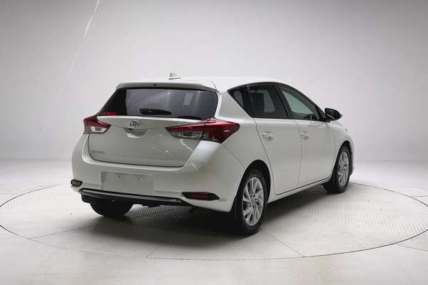 2017 Toyota Corolla Ascent Sport ZRE182R thumb-1